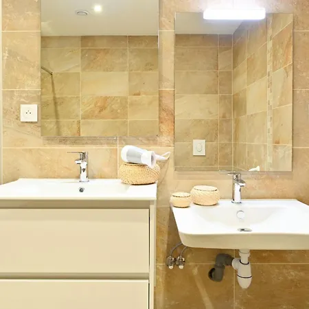 Le Plein Pied Apartment *